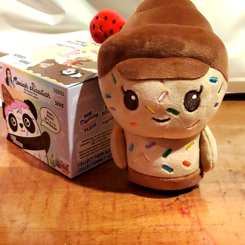 Moriah Elizabeth Chocolate Cuepy Mini Mystery Plush Series 2